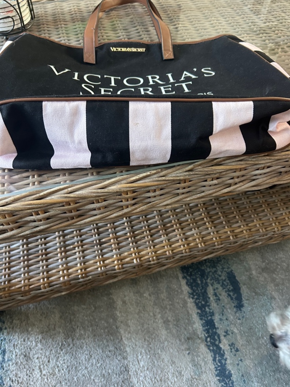 Victoria's Secret Black Tote with Brown Handles - Picture 5 of 6